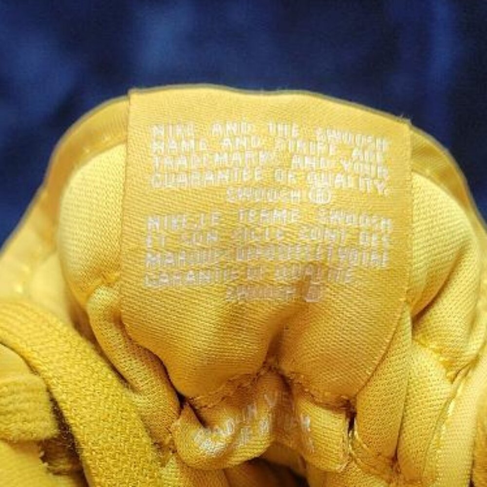 Nike - Picture 3 of 5